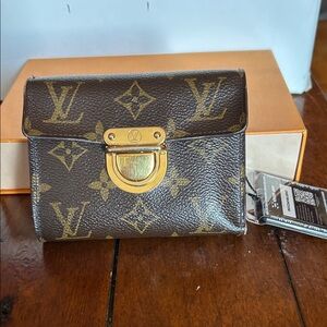 Flash Sale 💯Authentic Louis Vuitton Brown Monogram Wallet Gold Hardware Clasp